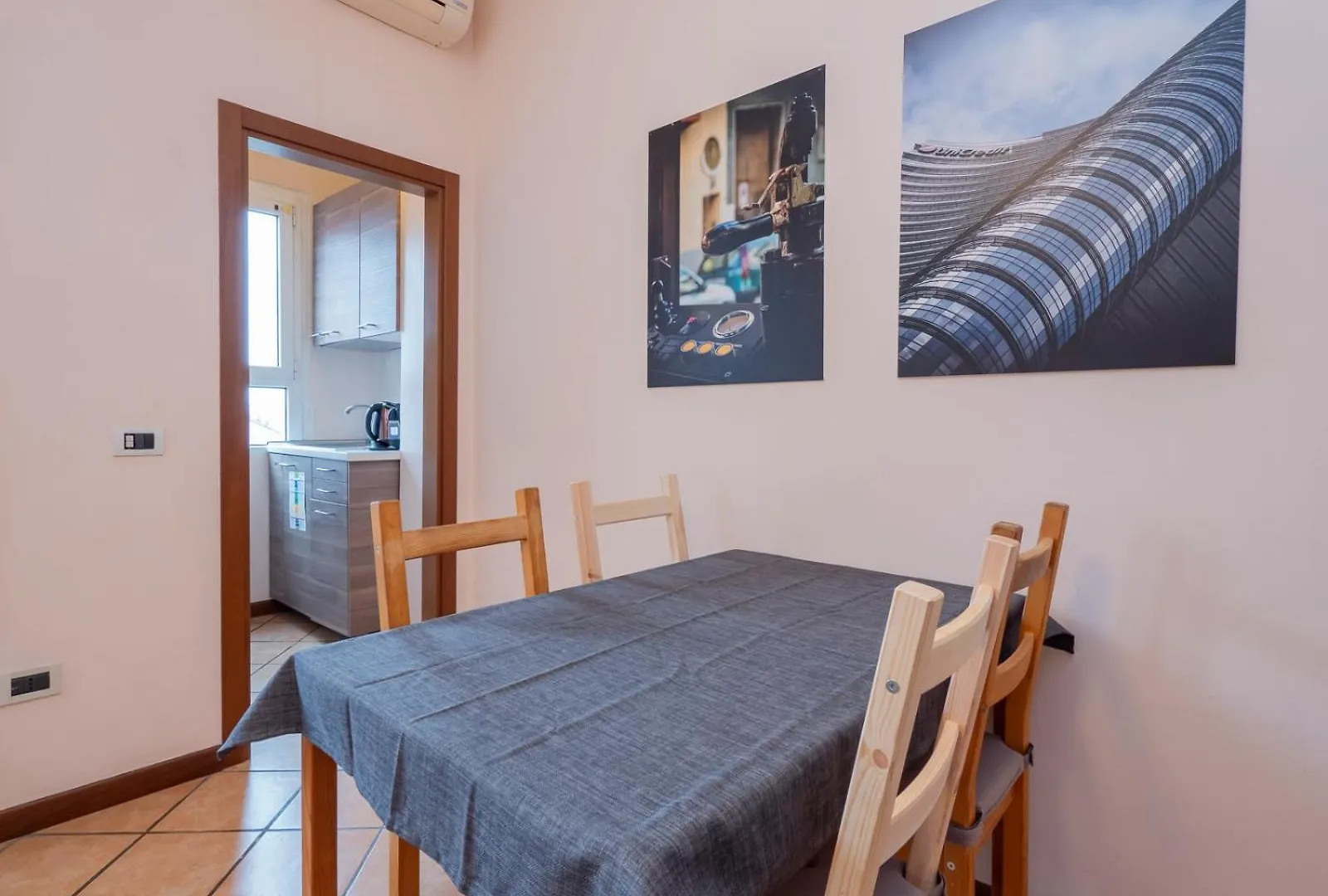 I Host Apartment - Muratori 54 Milão Itália
